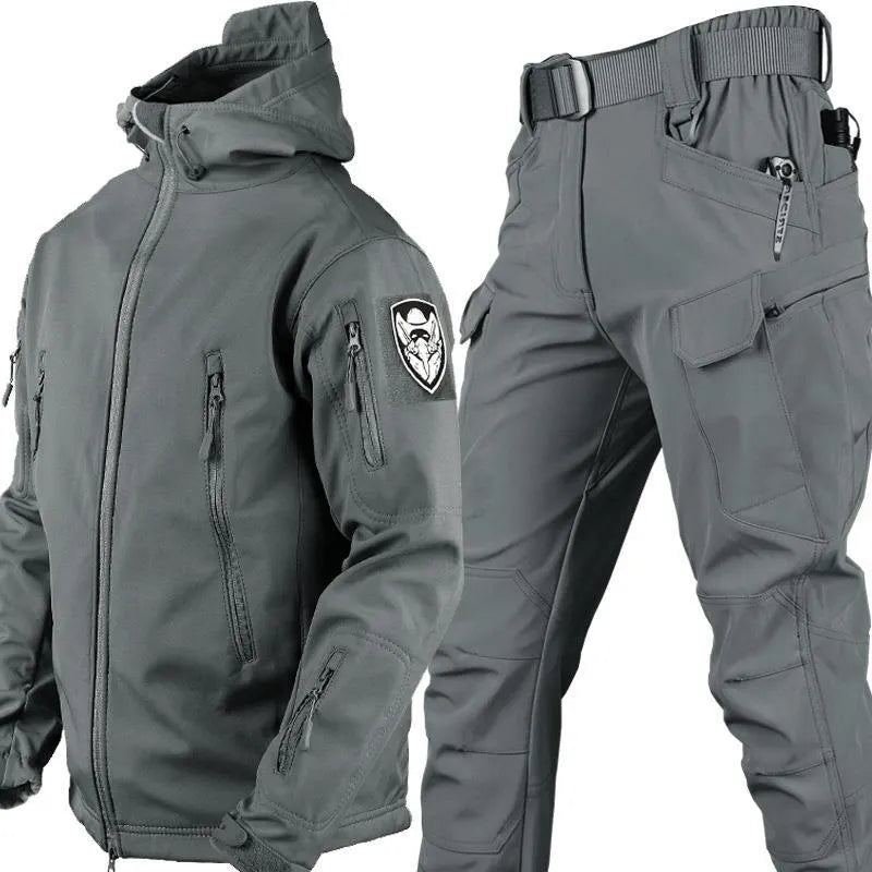 Taktisches Softshell-Jacken- und Hosen-Set • Wasserdicht • Winddicht • Isoliert • Für Winter und Geländeeinsatz geeignet